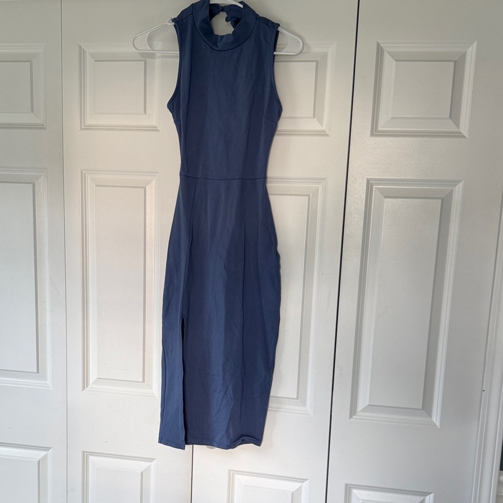 Elegant Blue Sleeveless Dress